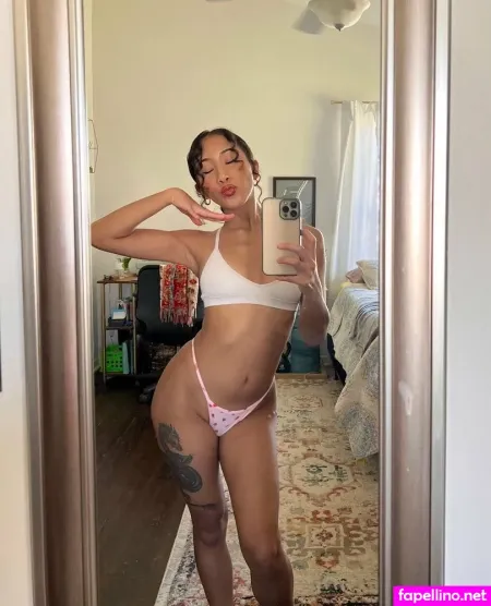 Uluvzella OnlyFans Thumbnail #w8gYCuLtWu