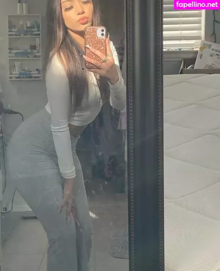 Um Alayna OnlyFans Thumbnail #iGK6FndpLv