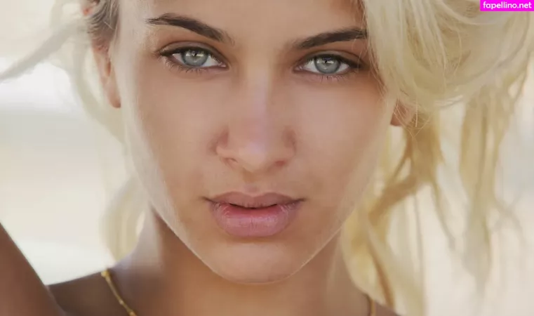 Uma Jolie OnlyFans Thumbnail #UlrWnpZPLK