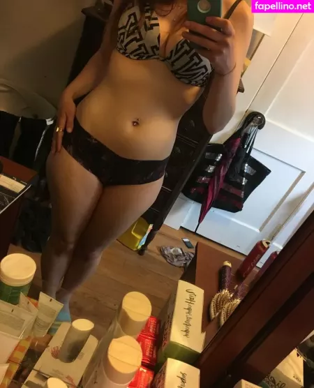 Umassgirl OnlyFans Thumbnail #1eWawQOHxF