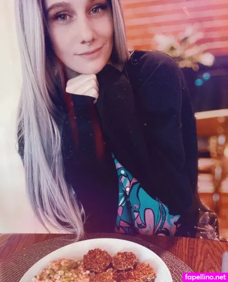 Umbralescent OnlyFans Thumbnail #rAAZeufl7U