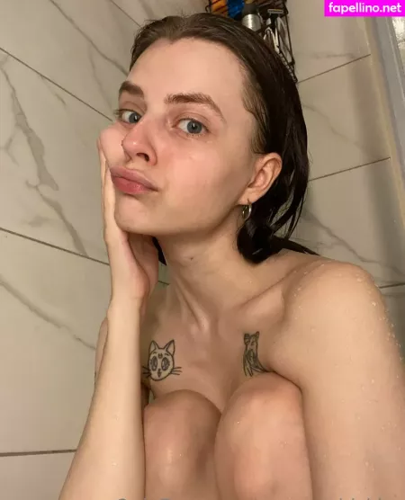 Umermaidskiss 2 OnlyFans Thumbnail #k35N1PuEJR