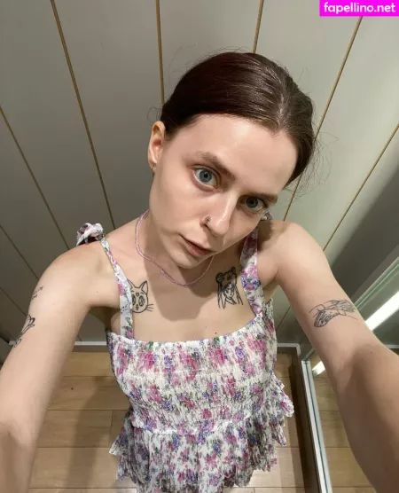 Umermaidskiss 2 OnlyFans Thumbnail #vg83Qi3jy5