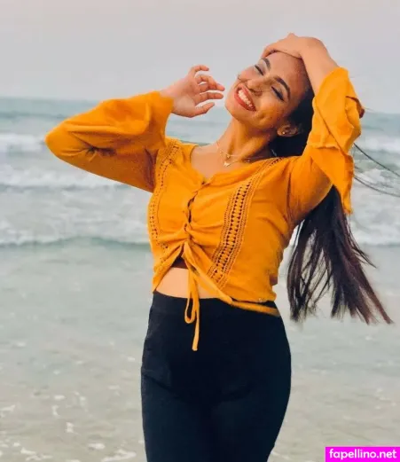 Umme Zamilatun Naima OnlyFans Thumbnail #NtZDoAc5fV