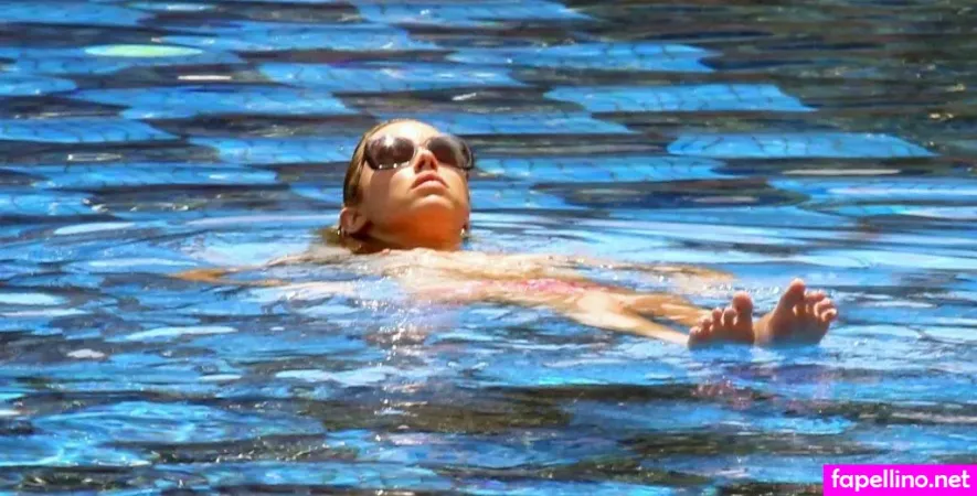 Una Healy OnlyFans Thumbnail #LCsztRFXB2