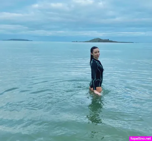 Una Healy OnlyFans Thumbnail #P7cEkRMoYT