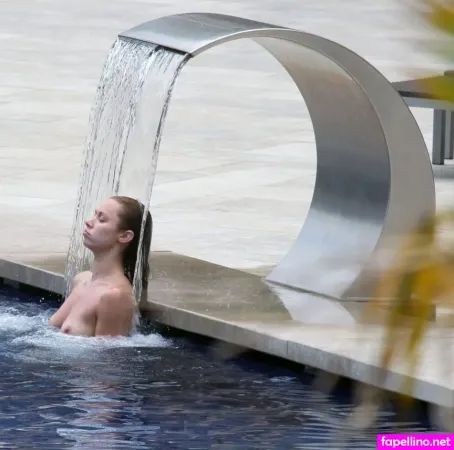 Una Healy OnlyFans Thumbnail #VaQvYQnZ1F