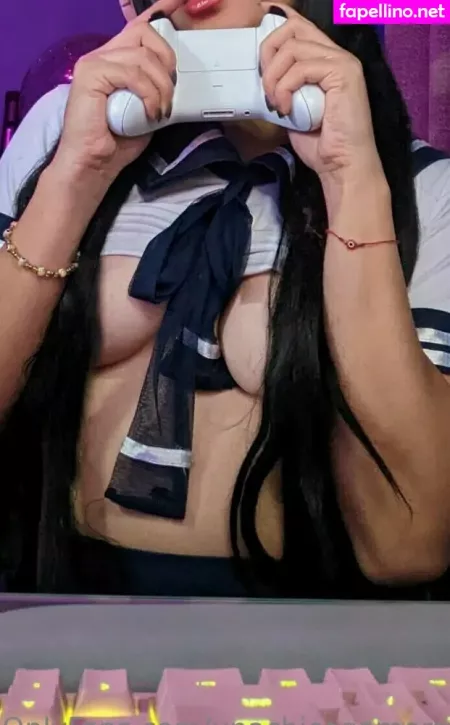 Unachicagamermas OnlyFans Thumbnail #mv8I8OvndV