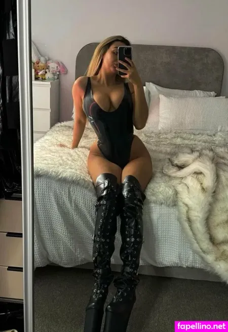 Uncensoredbitch OnlyFans Thumbnail #QgFUii518h