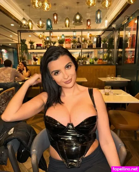 Uncensoredbitch OnlyFans Thumbnail #XKSPHP2b8R