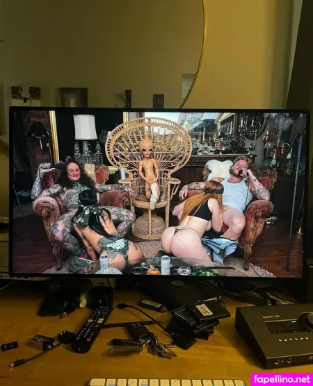 Unclelazer69 OnlyFans Thumbnail #gMGqccrFnE