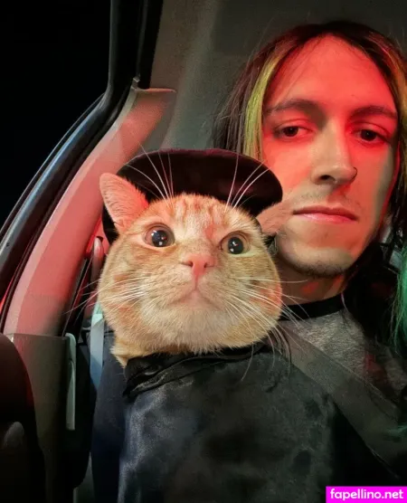 Uncut Emerald OnlyFans Thumbnail #oabvhuJHTs