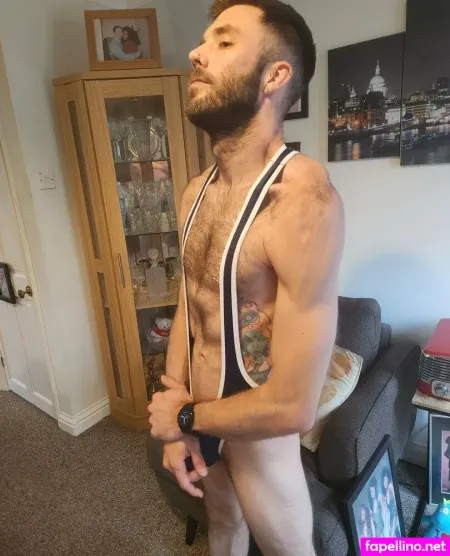 Uncuthugeguy OnlyFans Thumbnail #3drEvMLxqg