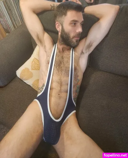 Uncuthugeguy OnlyFans Thumbnail #DX6LuF30qv