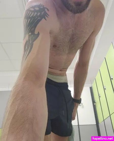 Uncuthugeguy OnlyFans Thumbnail #GanTF5LPDl