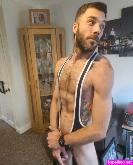 Uncuthugeguy OnlyFans Thumbnail #wXBgxsZbJp