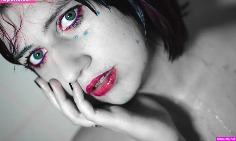 Undercovergothgirlfree OnlyFans Thumbnail #Ht8zzOiM0M