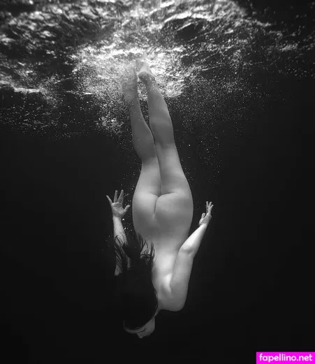 Underwater Tori OnlyFans Thumbnail #ytNGkpwF3w
