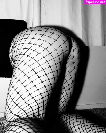 Underyourdome OnlyFans Thumbnail #QENN8Iw2Bv