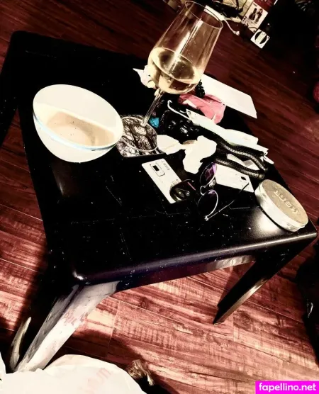 Unefilleunique OnlyFans Thumbnail #6P1u0W6xxr