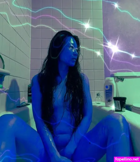 Unefilleunique OnlyFans Thumbnail #KDCKDgliBk