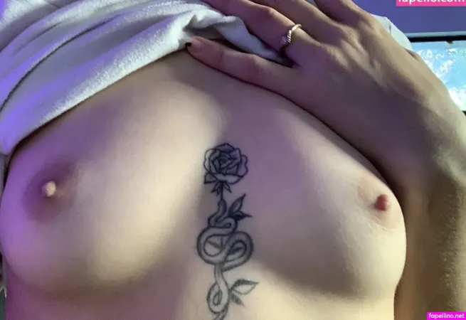 Unethreal OnlyFans Thumbnail #kcJqgaqVic