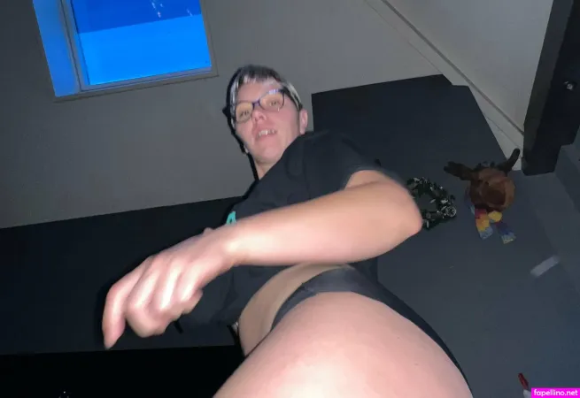 Unflattering191 Main Profile Photo