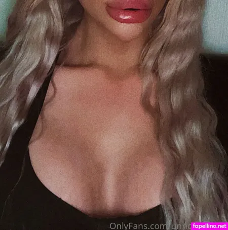 Unholybarbie OnlyFans Thumbnail #92aOJXKzTz