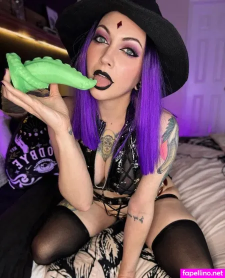 Unicornbat OnlyFans Thumbnail #LuvzzZjmCg