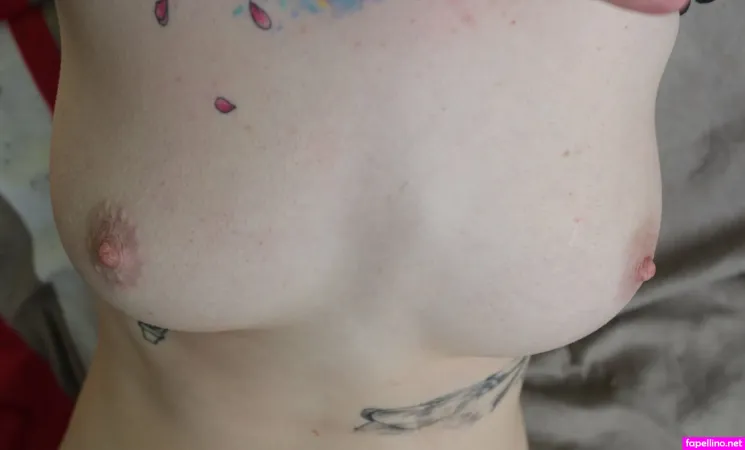 Unicorninhoody OnlyFans Thumbnail #LpRbGKe8Ae