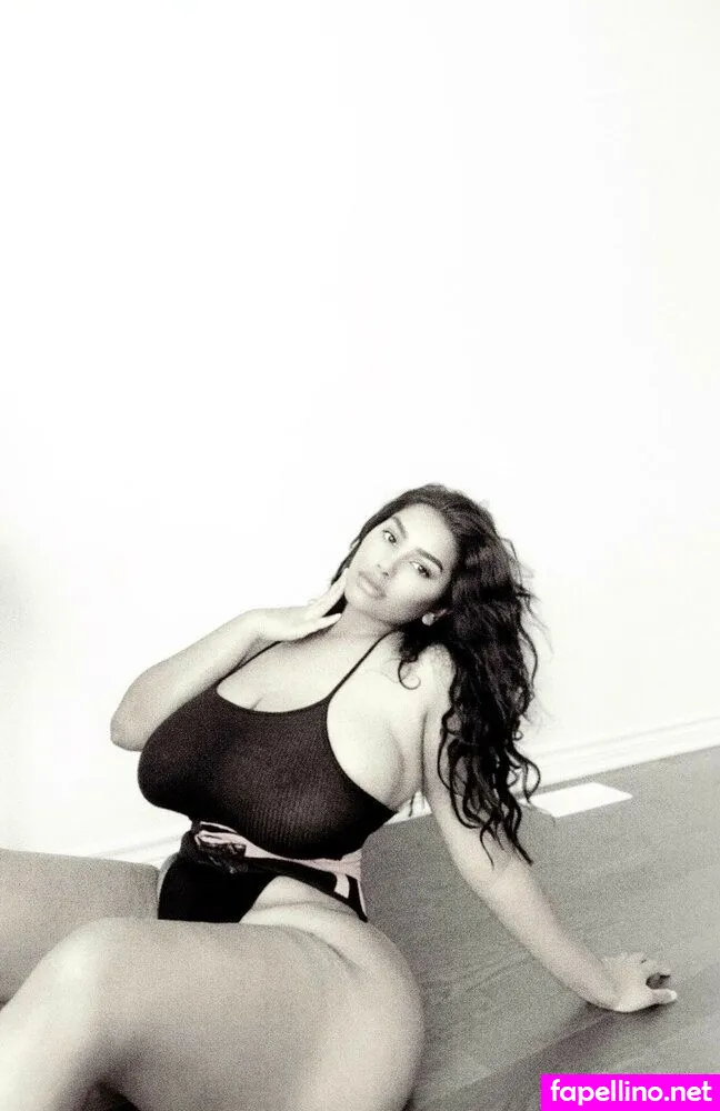 unicornfluffy, unicornwif3y Nude Leaked OnlyFans Photo #Ql3dPp3auh