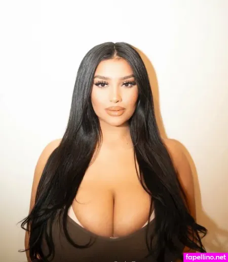 Unicornwif3y OnlyFans Thumbnail #TTxB5YD6LP