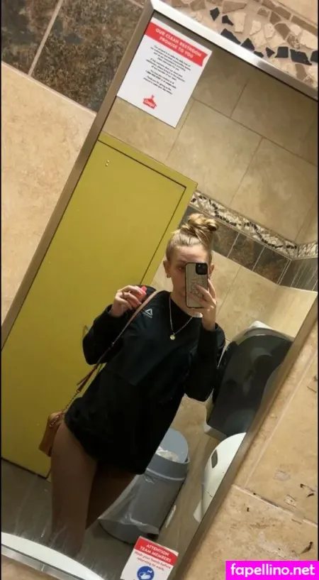 Uniquerenae OnlyFans Thumbnail #W54Tsn4wWW