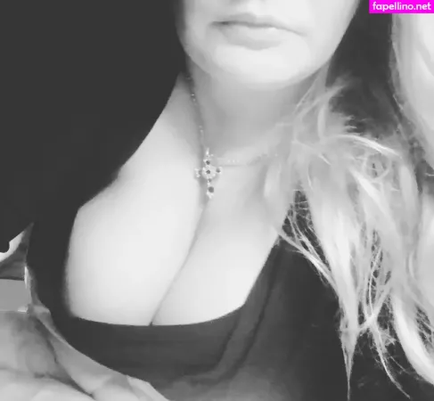Uniquilyyours OnlyFans Thumbnail #HxOirF69rk