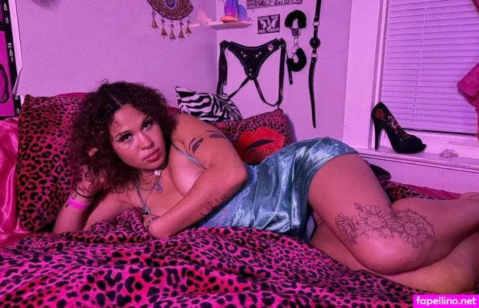 Unknownebonygoddess OnlyFans Thumbnail #Pguc9aRJ5R