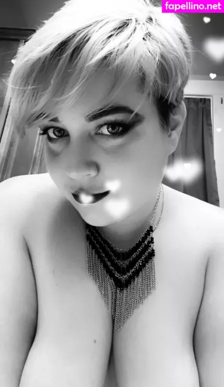 Unsupervised Housewife OnlyFans Thumbnail #J0Jpx5l26f