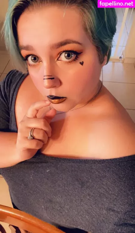 Unsupervised Housewife OnlyFans Thumbnail #P1AC0xO86W