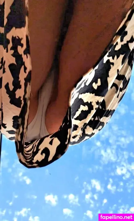 Upskirt Candids OnlyFans Thumbnail #R8m14R1pVL