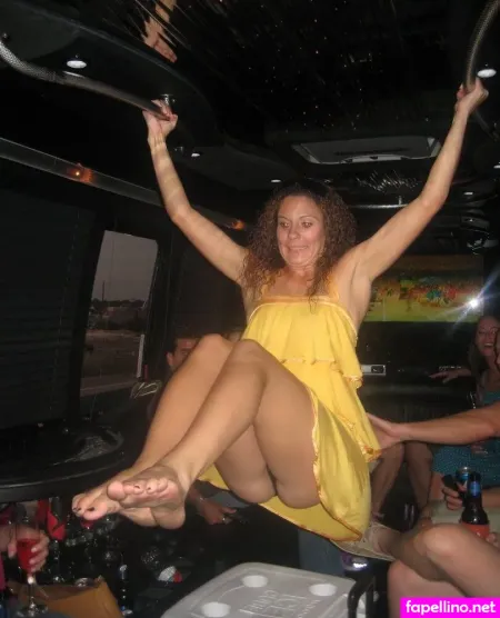 Upskirt Candids OnlyFans Thumbnail #R94oUFxKBw
