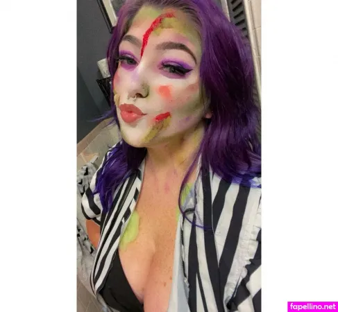 Ur Emo Gf OnlyFans Thumbnail #AwOvMfXeVP