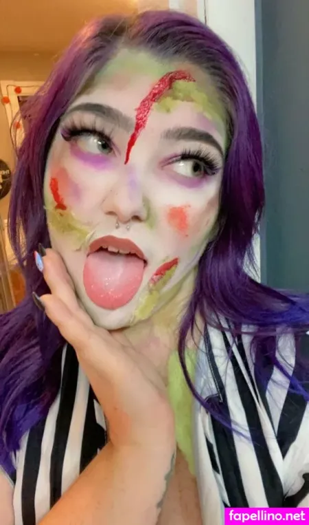 Ur Emo Gf OnlyFans Thumbnail #KwlTggmok1