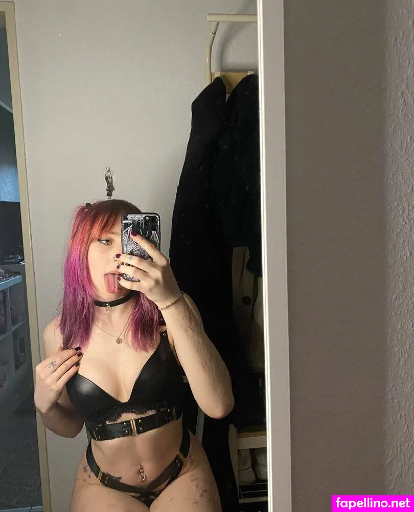 ur_favourite_kitten, ur_kitten_liv Nude Leaked OnlyFans Photo #Ei4JEDLcF1