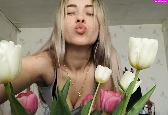 Ur Moon666 OnlyFans Thumbnail #GH2HUhrly1