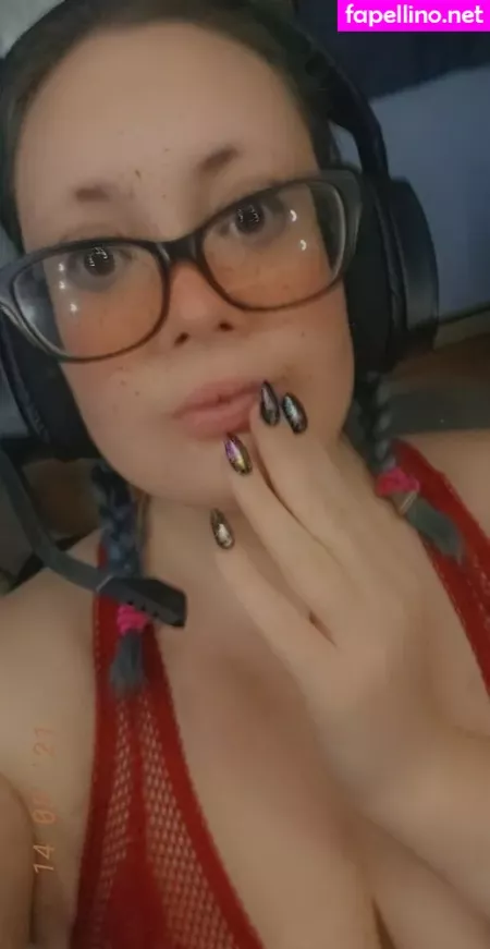 Uraltgf OnlyFans Thumbnail #yfh2mGvWnz