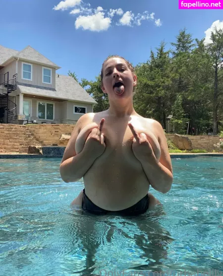 Urbabelily OnlyFans Thumbnail #7v6lZkYAdx