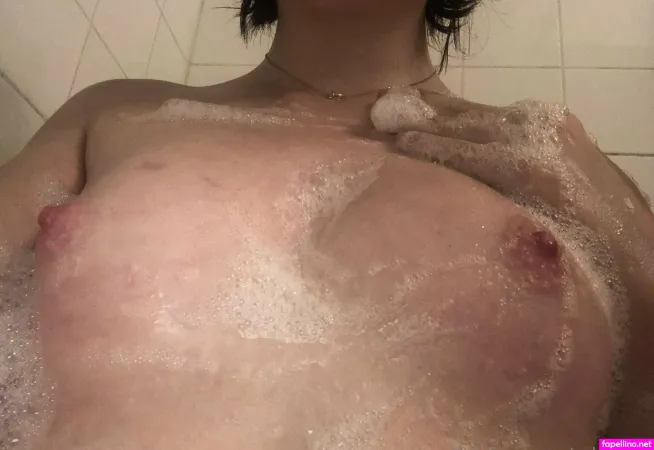 Urbaby32 OnlyFans Thumbnail #Ag0n1DvO6V