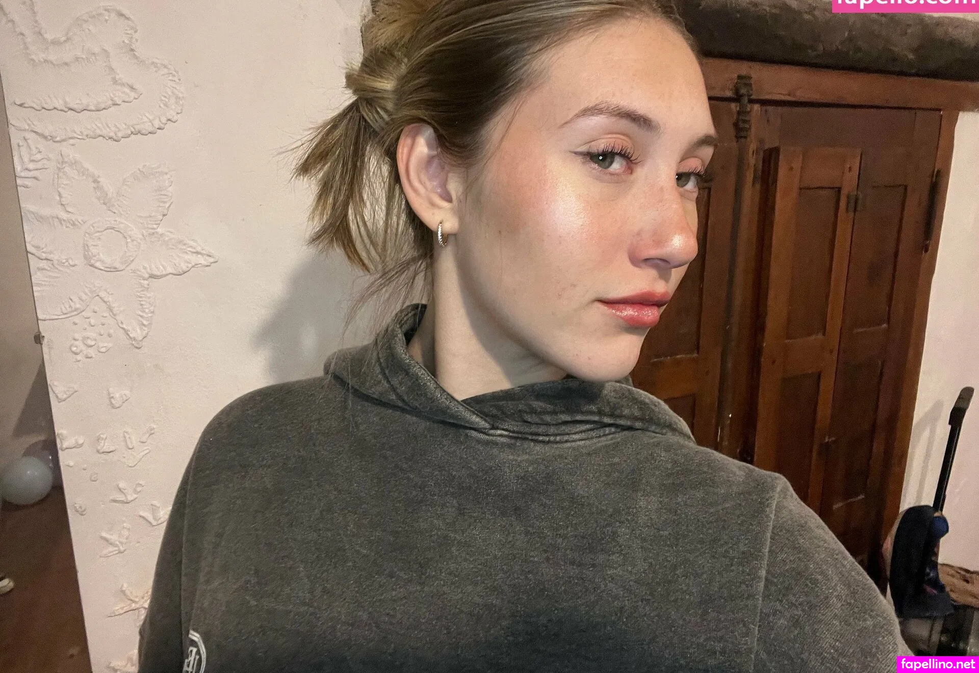 urbabyemily, urfav_emiily Nude Leaked OnlyFans Photo #SFFK34Sfn6