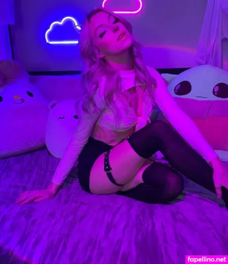 Urebabe OnlyFans Thumbnail #6xbPNxerde