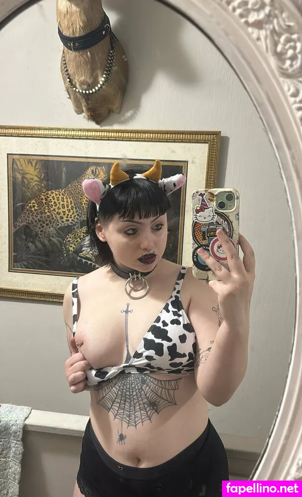 urevilm0mmy Nude Leaked OnlyFans Photo #2PO3eGM1rC