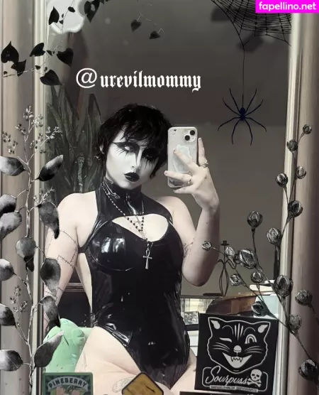 Urevilmommy OnlyFans Thumbnail #U78u7vZfFx